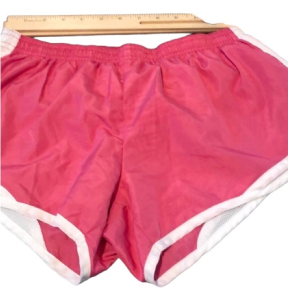 Derek Heart size Small pink athletic shorts with built in liner